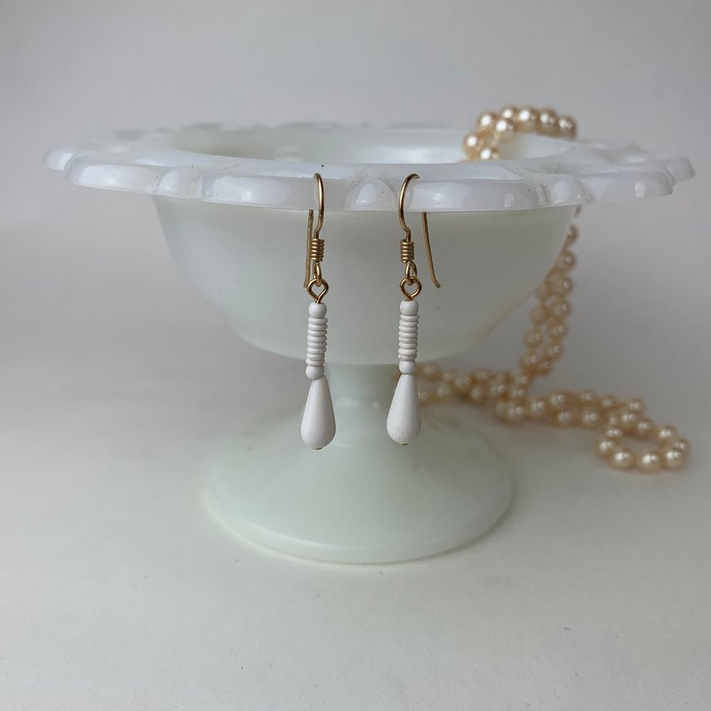 Vintage 90s White Beaded Drop Earrings